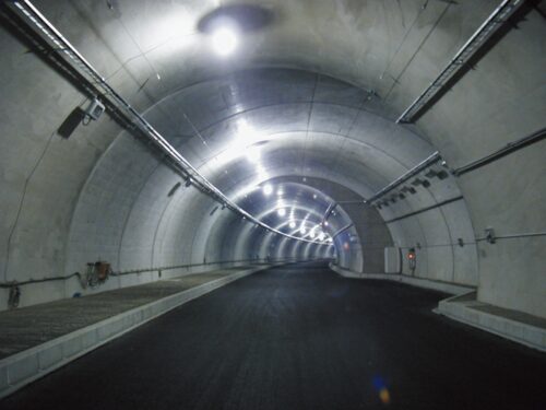 三浦半島中央道路　新沢トンネル新設工事