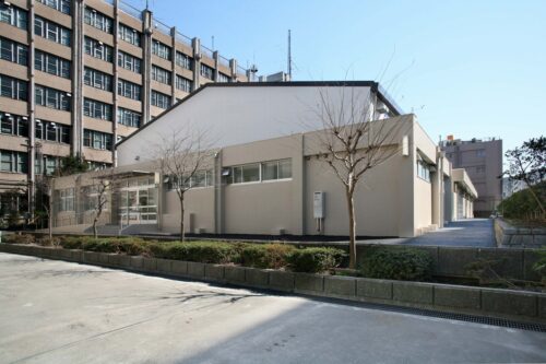 横浜総合高等学校屋内運動場改修その他工事