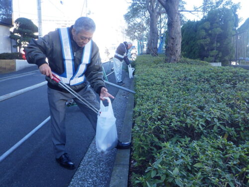 会社および西横浜駅周辺清掃活動（2018年2月）