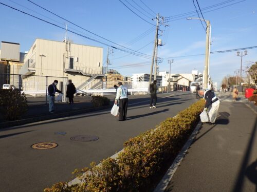 会社および西横浜駅周辺清掃活動(2019年1月)