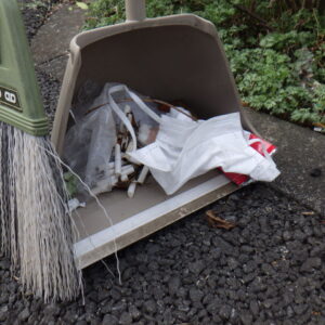 会社および西横浜駅周辺清掃活動(2020年2月)