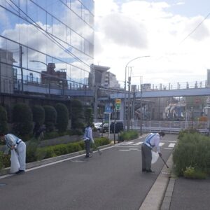 会社および西横浜駅周辺清掃活動(2020年9月)