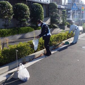 会社および西横浜駅周辺清掃活動(2020年11月)