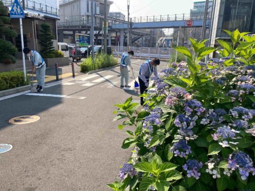 会社および西横浜駅周辺清掃活動(2021年6月)