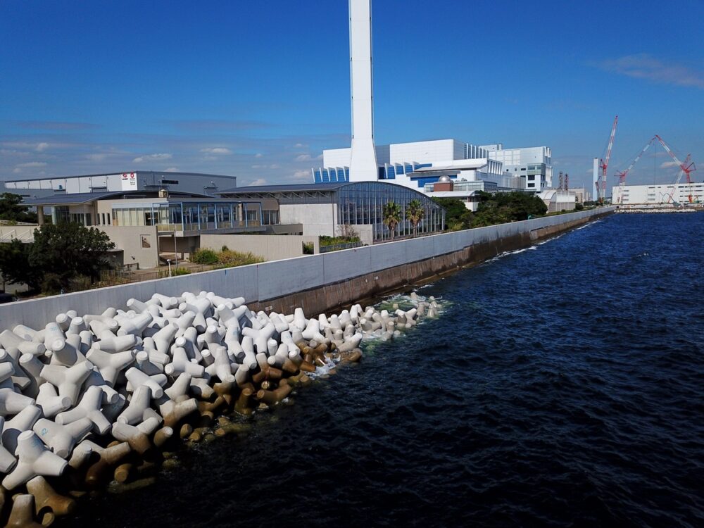 金沢(幸浦)地区水際線災害対策工事(その1・パラペット嵩上げ工)