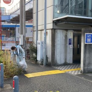 会社および西横浜駅周辺清掃活動(2022年1月)