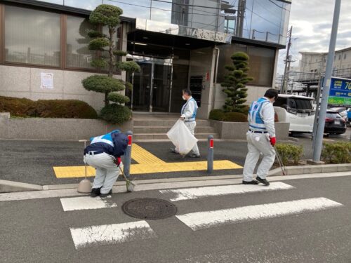 会社および西横浜駅周辺清掃活動(2023年1月)