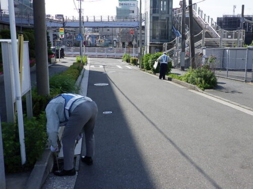 会社および西横浜駅周辺清掃活動(2023年5月)